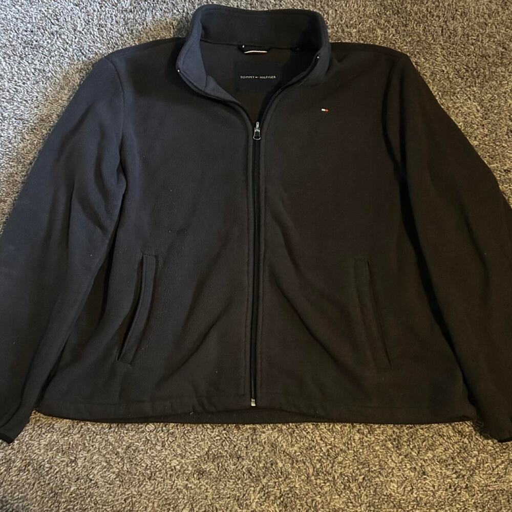 Black tommy hilfiger fleece jacket
